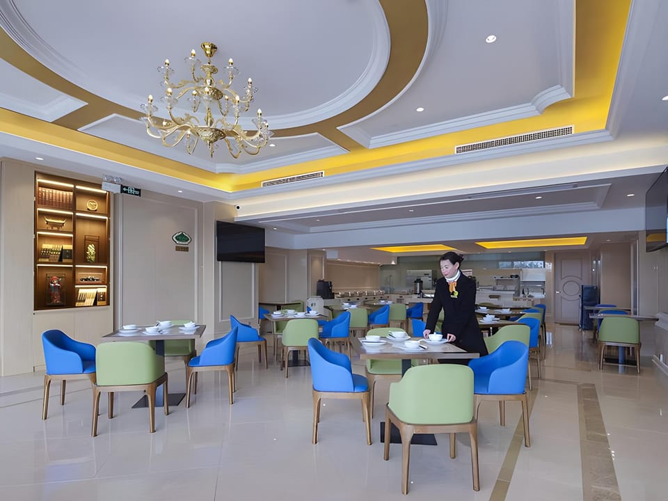 Vienna Hotel Anhui Lujiang International Building Materials Market Wuzhong Hotel in Jiangsu