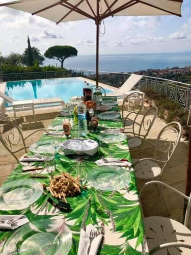Villa Gaia - Luxury Villa, pool & wellness rooms Hotel in Bordighera