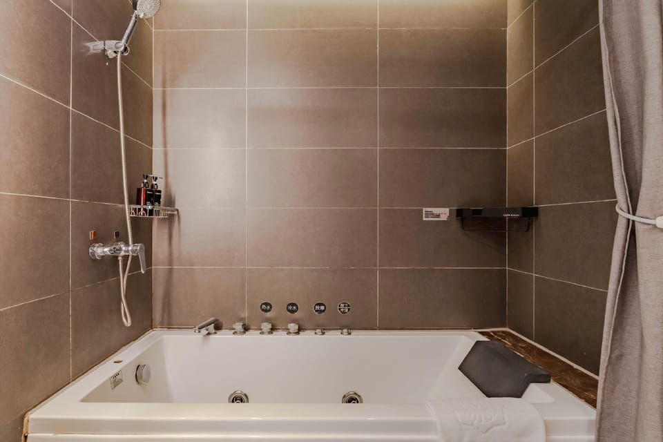 MEISU Meisu Hotel (Yixing Yibin Avenue Dongshan West Road) Hotel in Jiangsu