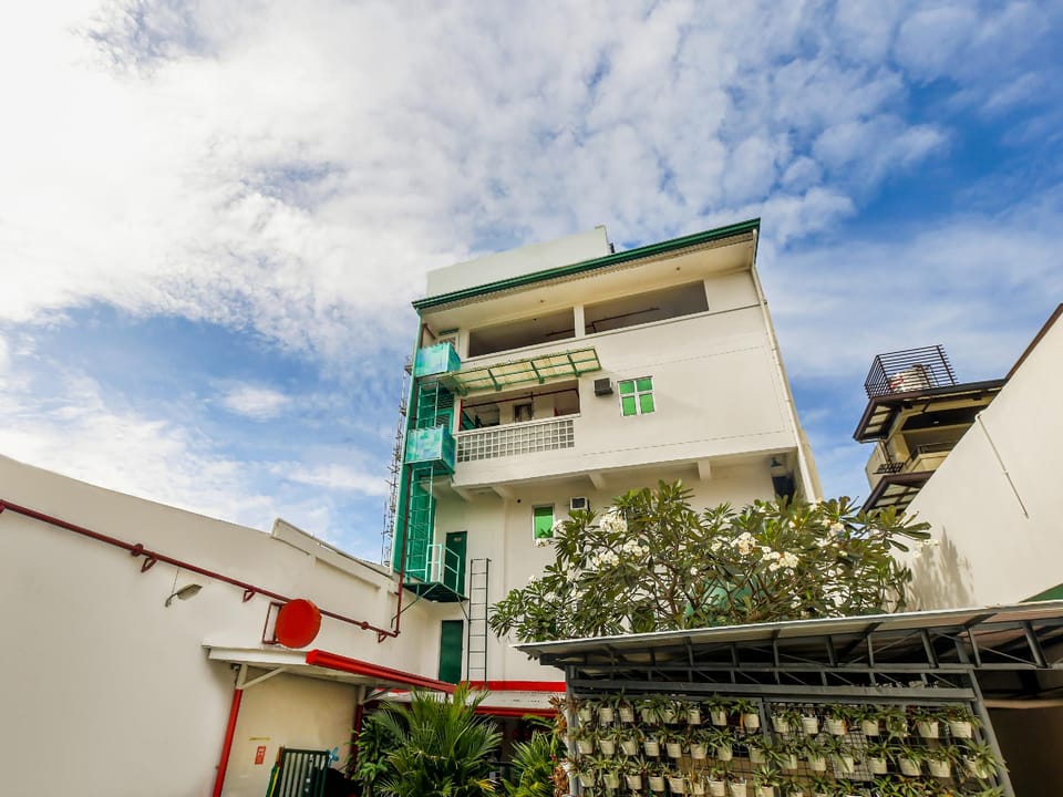 City Smiles Apartelle Hotel in Pasig