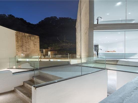 Sunyee plus Hotel in China