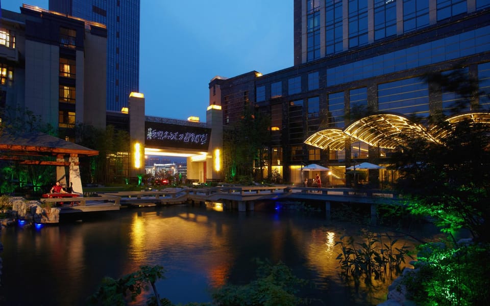 New Century Grand Hotel Tonglu Hotel in Hangzhou