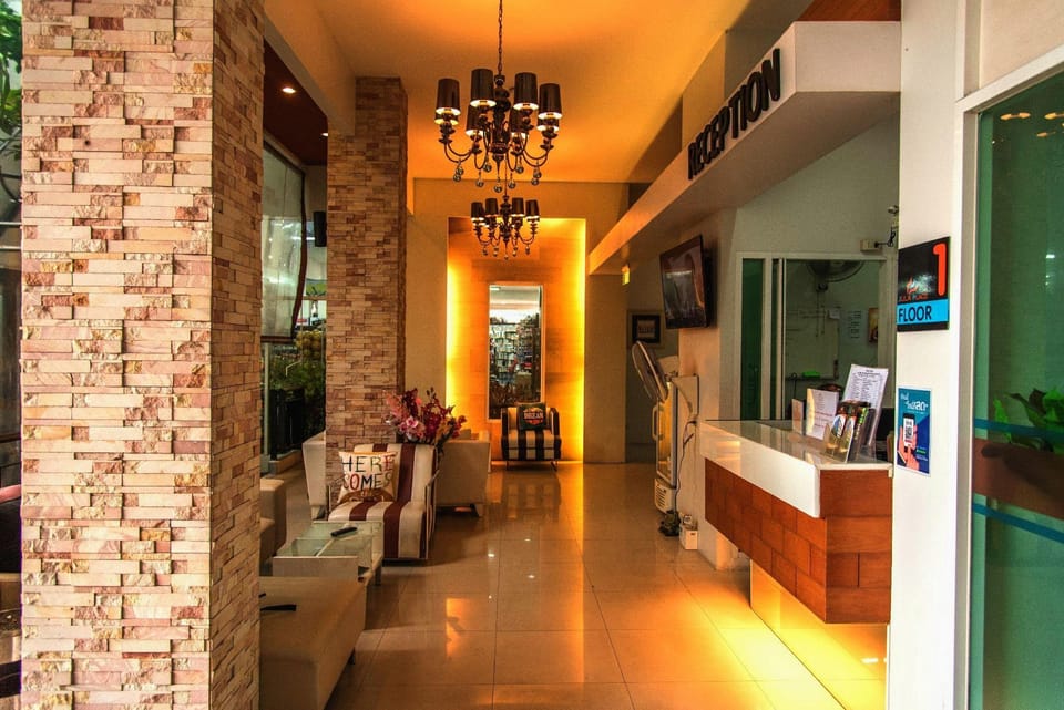 Jula Place Resort in Chalong