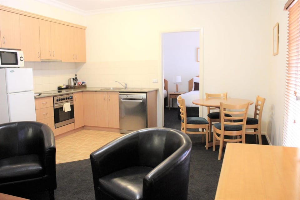 Carlyle Suites & Apartments Apartment hotel in North Wagga Wagga