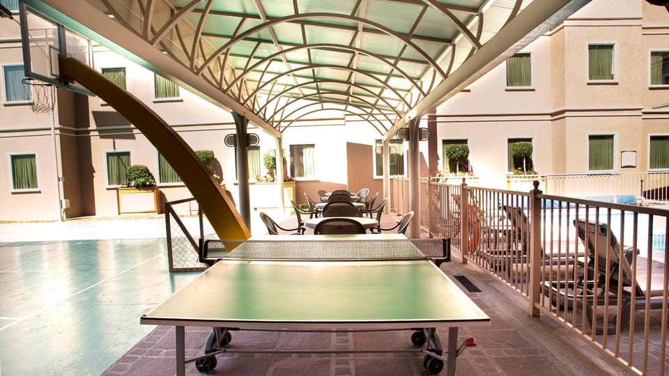 Staybridge Suites Queretaro By IHG Hotel in Santiago de Queretaro