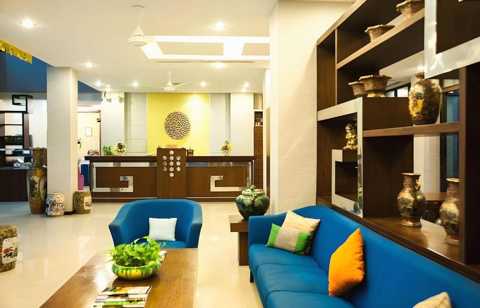 Crystal Inn Phuket Hotel in Wichit