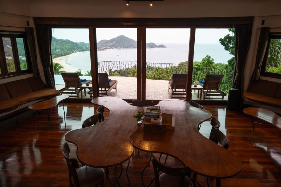 Monkey Flower Villas Resort in Ko Tao