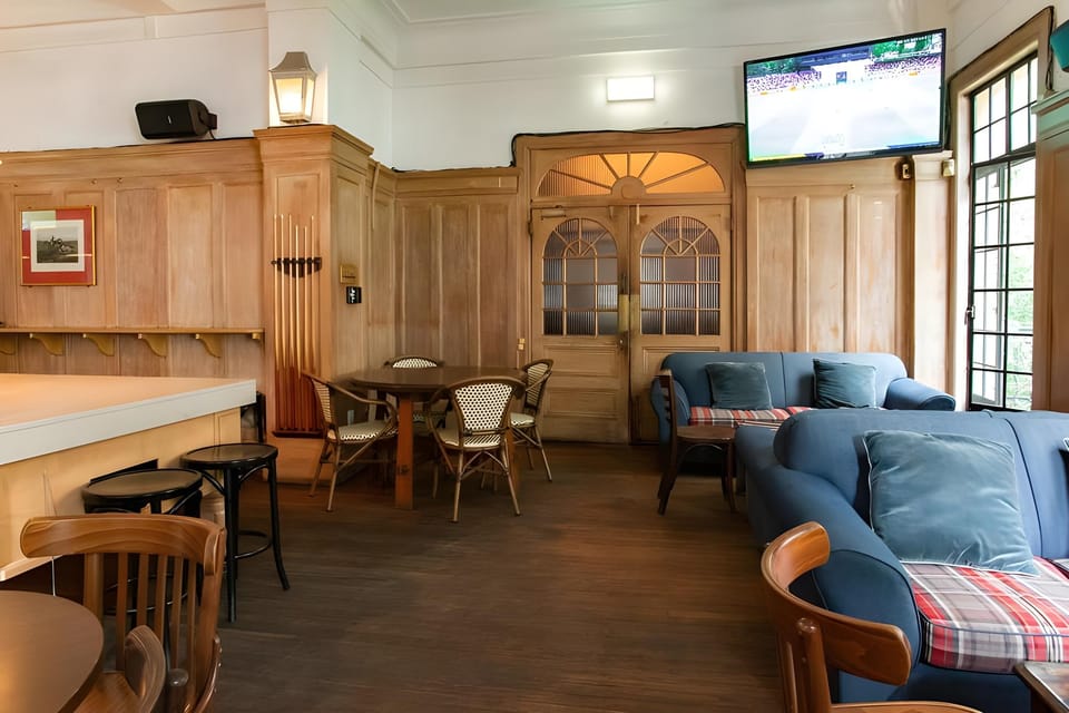 The Grand Hotel Inn in Sydney