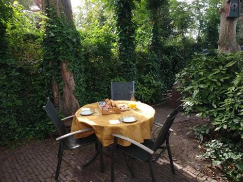 The Walnut Tree Hotel in Hellevoetsluis