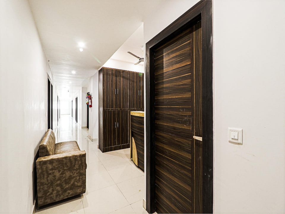 Collection O Oak Wood Inn Hotel in Dehradun