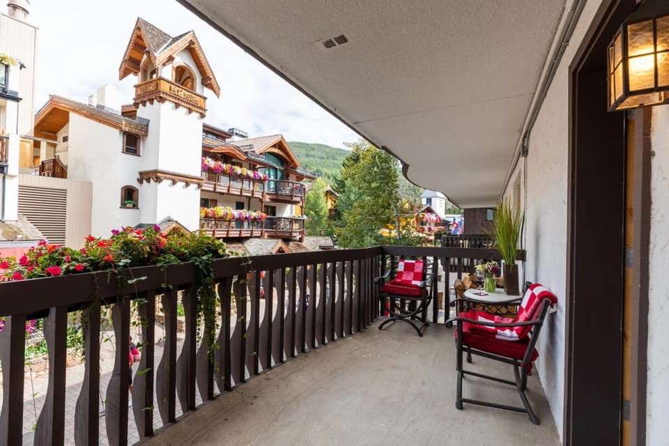 Lodge at Vail Condominiums Apartment hotel in Vail