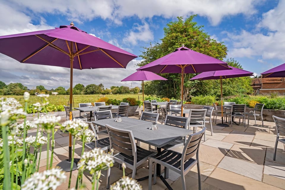 The Dinton Hermit Hotel in Wycombe District