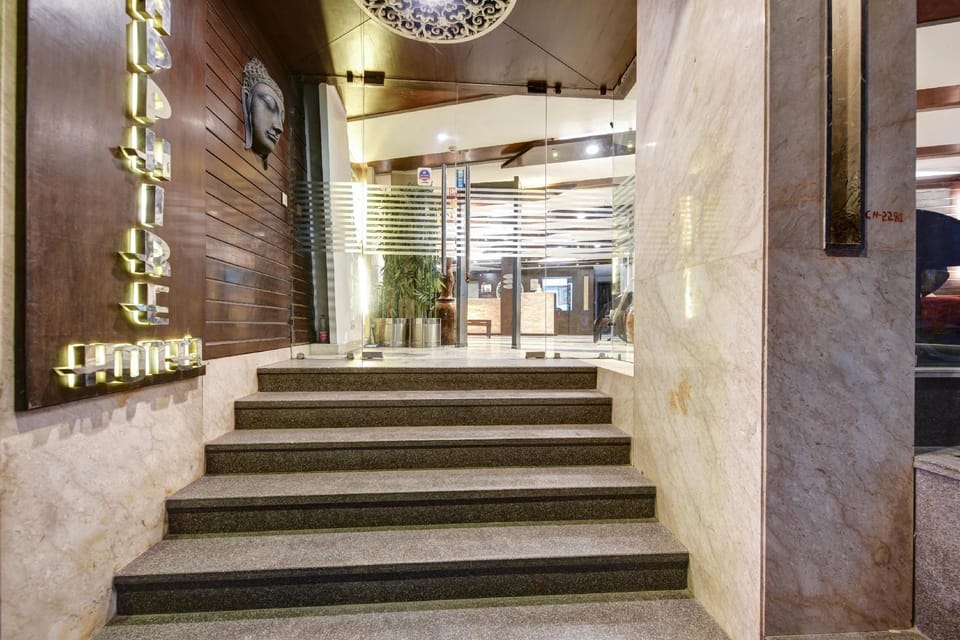 Hotel La Sapphire Hotel in New Delhi
