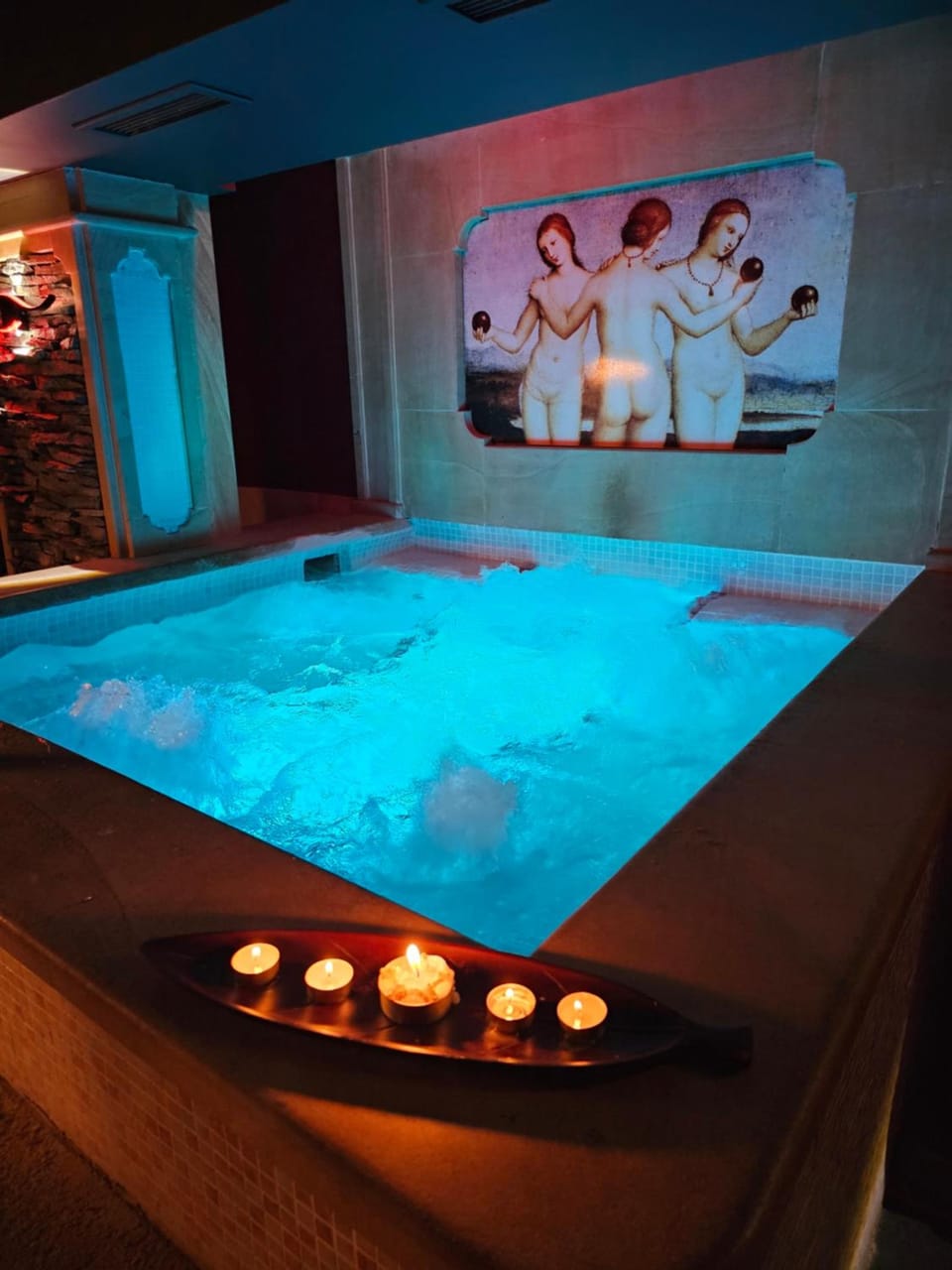 Hot tub