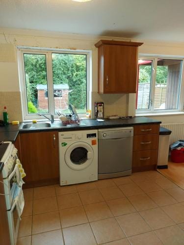 Spacious and Serene Stay near Milton Keynes centre Hotel in Aylesbury Vale