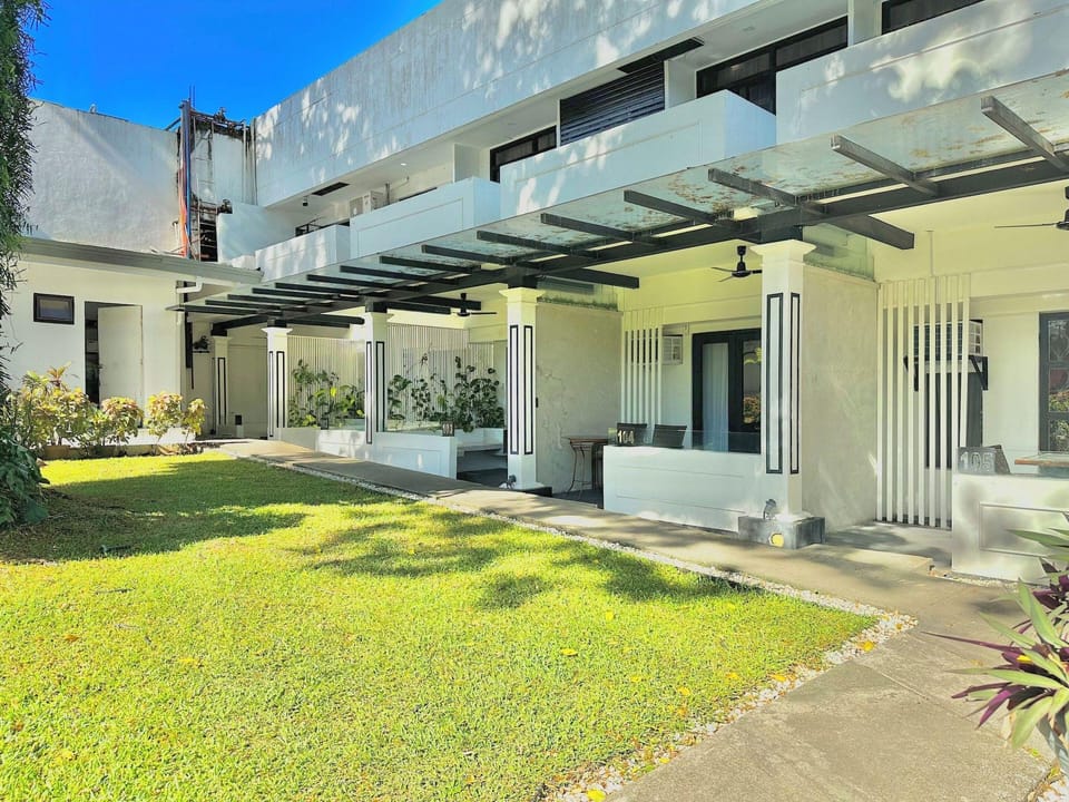 Fernandos Hotel Hotel in Bicol