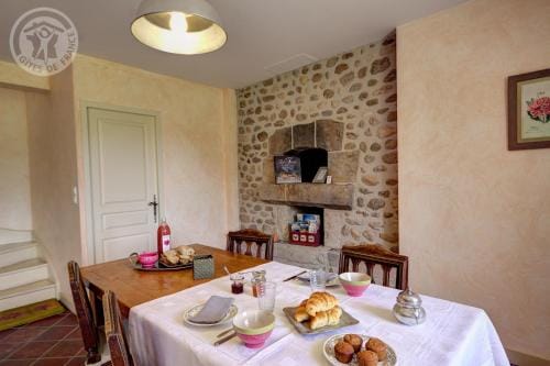 Chambres d'Hotes Ondine et Igor Hotel in Auvergne-Rhône-Alpes