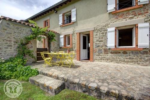 Chambres d'Hotes Ondine et Igor Hotel in Auvergne-Rhône-Alpes