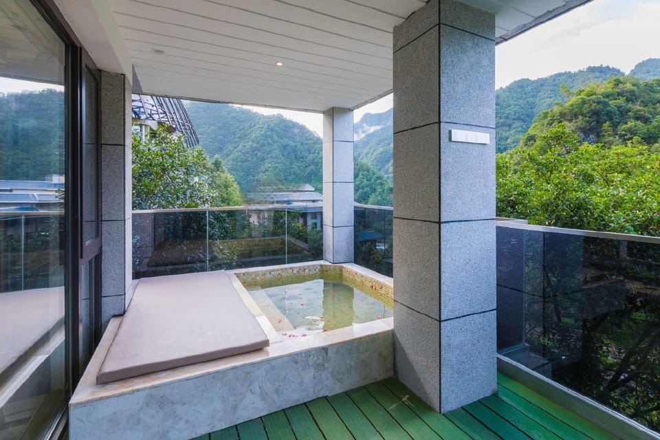 Dream Hot Spring Hotel Hotel in Zhejiang