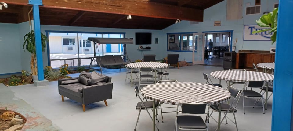 Coast Riders Inn Hotel in Sierra Nevada