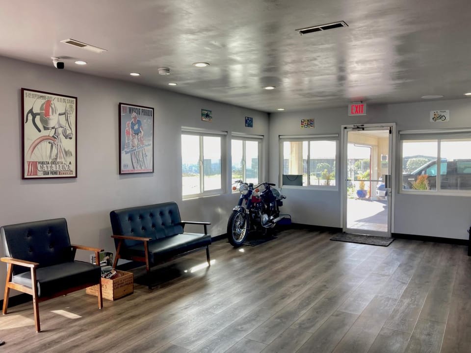 Coast Riders Inn Hotel in Sierra Nevada
