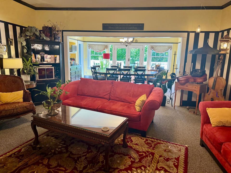 Bayberry Inn B&B and Oregon Wellness Retreat Hotel in Ashland