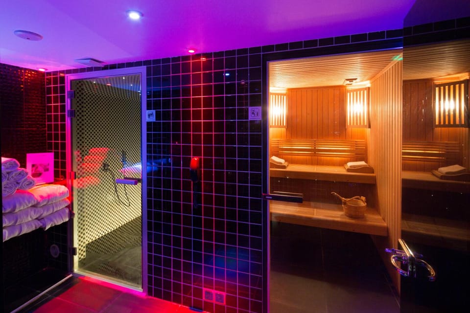 Steamroom