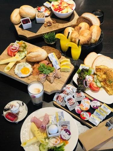 BnB Grand Cafe Prins Bernhard Hotel in Venlo