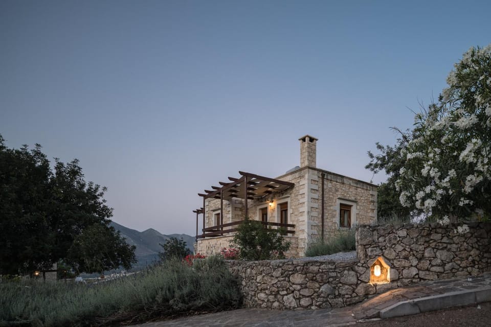 Koules Estate, with Private Pools & BBQ - embracing Nature, By ThinkVilla Hotel in Crete