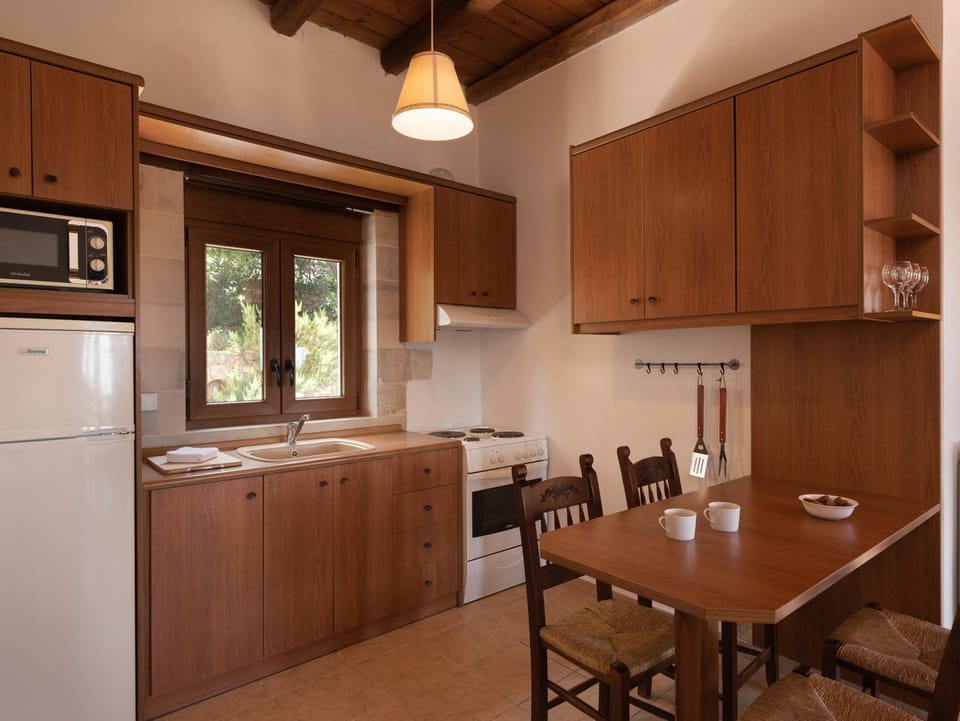 Koules Estate, with Private Pools & BBQ - embracing Nature, By ThinkVilla Hotel in Crete