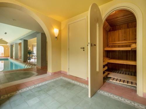 Beautiful Villa in Drunen with Private Heated Pool Hotel in North Brabant (province)