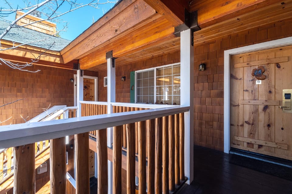 Red Wolf Lakeside Lodge Lodge in Tahoe Vista