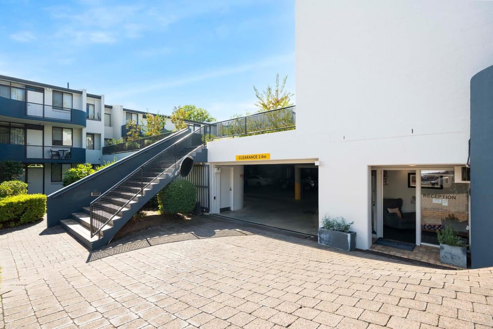 Manuka Park Apartments Apartment hotel in Canberra