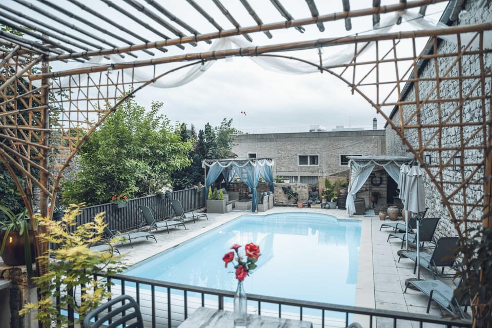 Swimming pool