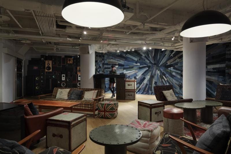 Bar/lounge