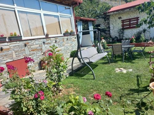 Ξενωνας Αντωνια Hotel in Decentralized Administration of Macedonia and Thrace