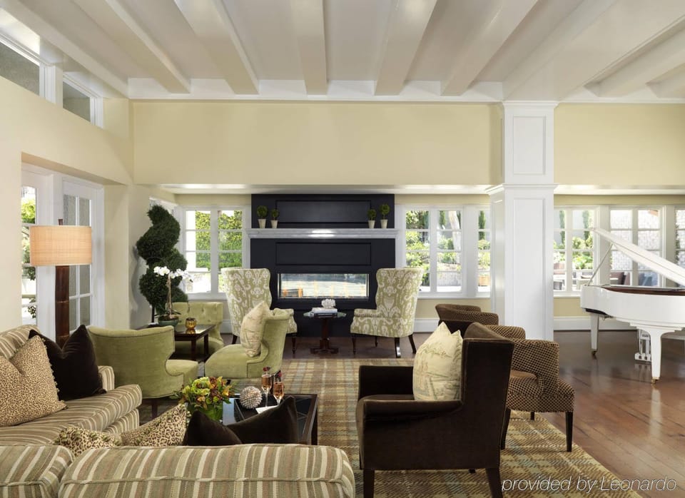 Villa L'Auberge Apartment hotel in Del Mar