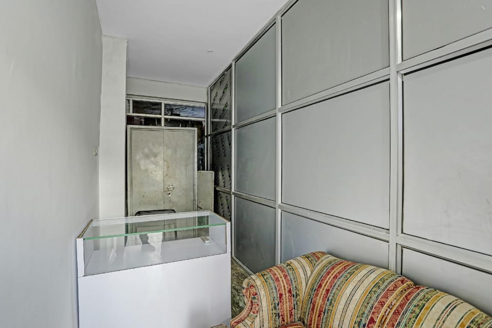 Hotel O Live Ur Style Near Noida Sector Metro Station Hotel in Noida