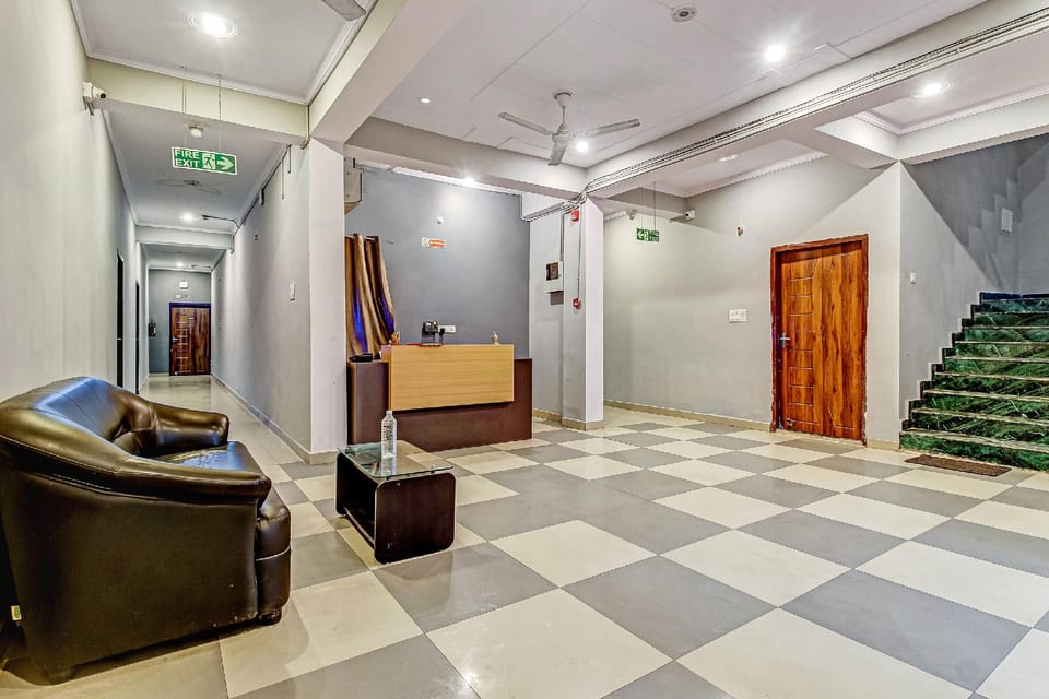 Hotel O Oriphic Inn Hotel in Lucknow