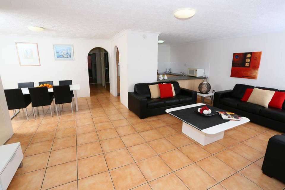 St Tropez Resort Resort in Surfers Paradise Boulevard