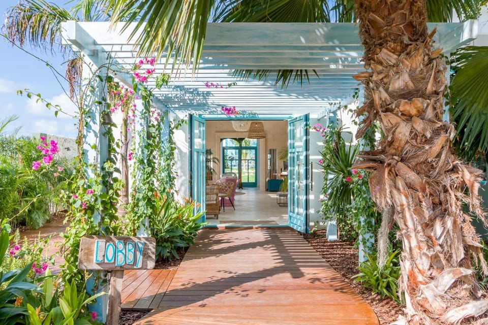 Boardwalk Boutique Hotel Aruba - Adults Only Hotel in Noord