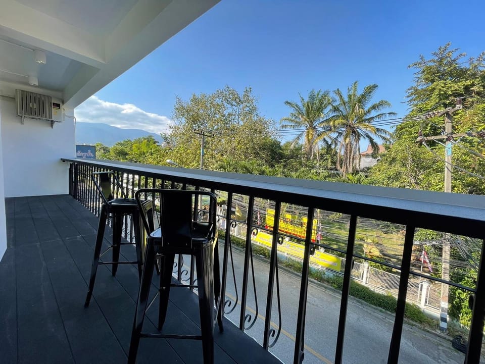 The Corner มุมม่วน คาเฟ่ แอนด์ โฮสเทล MumMuan hostel Hostel in Chiang Mai