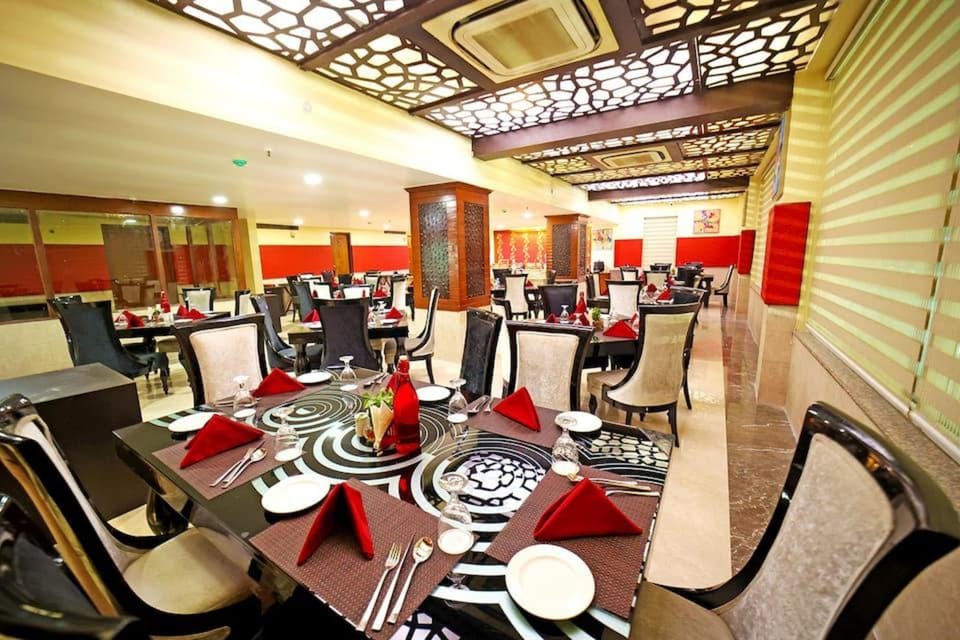 The Red Velvet Hotel Samarpan Hotel in India