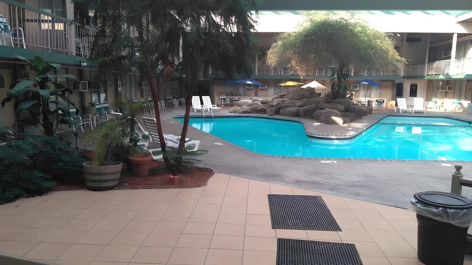 FairBridge Inn and Suites Poconos Inn in Stroudsburg