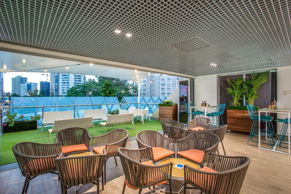 Mantra On View Surfers Paradise Hotel in Surfers Paradise Boulevard