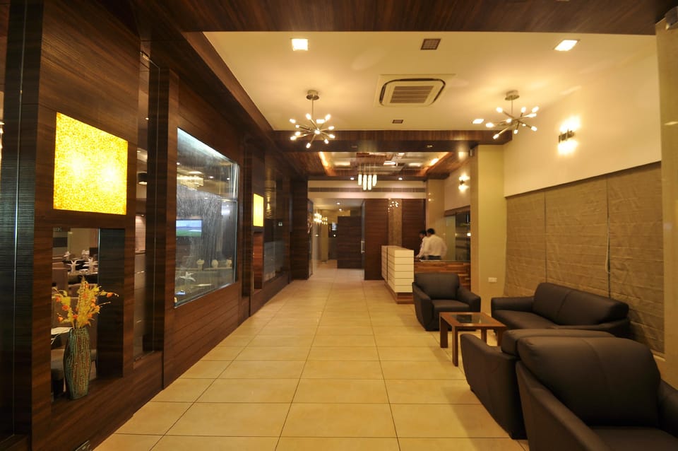 Le Grande Residency - Marriage Certificate Required Hotel in Ahmedabad