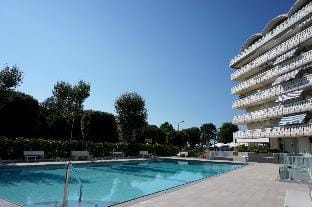 Beautiful Apartment-pool-ac for 4 people Hotel in Porto Santa Margherita