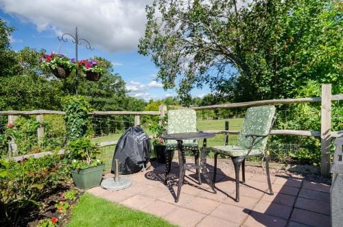 Lavender Lodge Hotel in Arun District