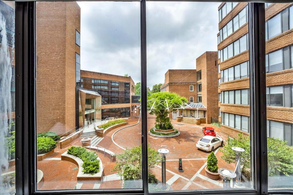 Global Luxury Suites at Georgetown Hotel in Arlington