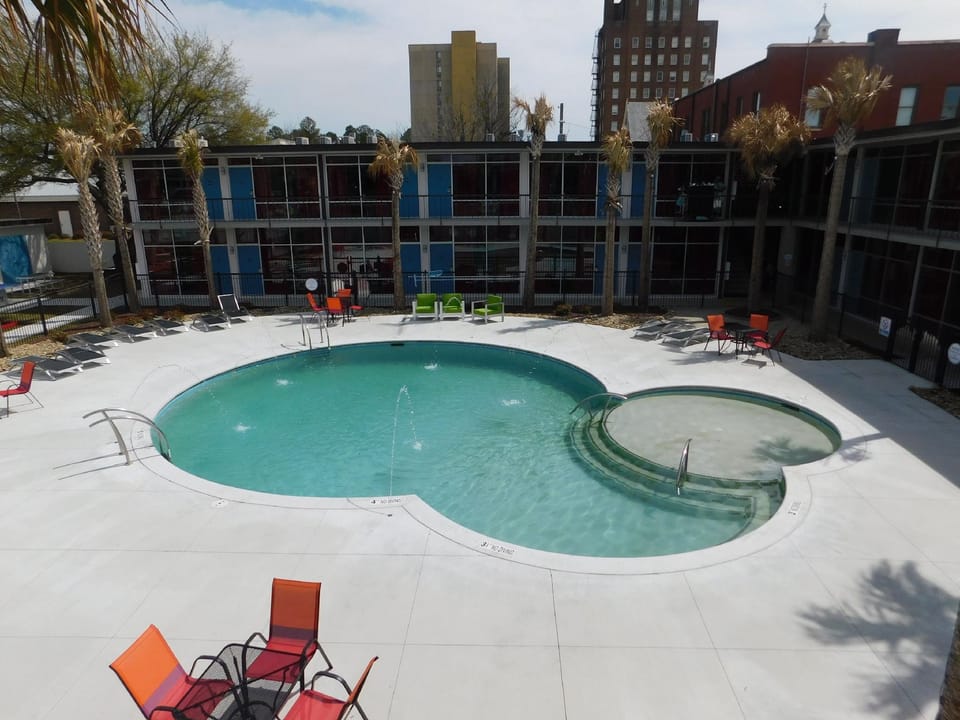 Mother Earth Motor Lodge Hotel in Kinston